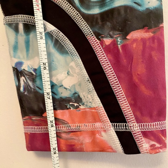 Lululemon Athletica crop pants, multicolor - Picture 5 of 5